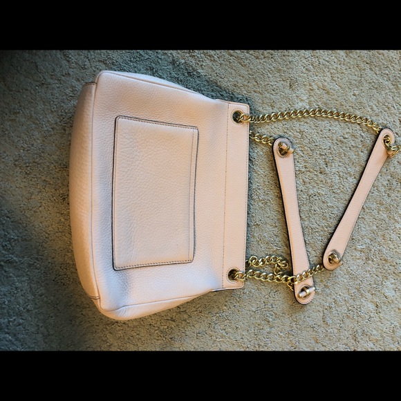 Tory Burch Chelsea Flap Shoulder Bag - Picture 4 of 8